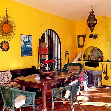 With 3 Bedrooms In El Paraiso Barronal, With Private Pool, Furni *