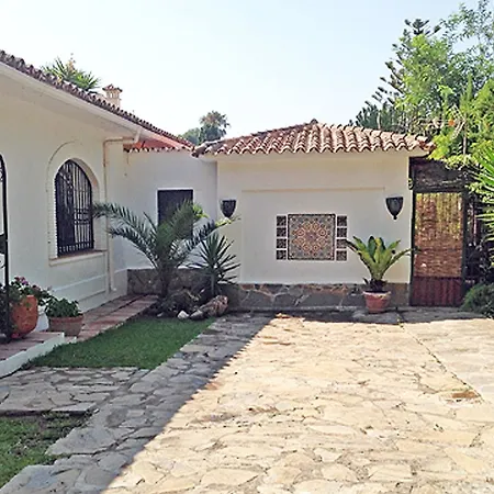 With 3 Bedrooms In El Paraiso Barronal, With Private Pool, Furni